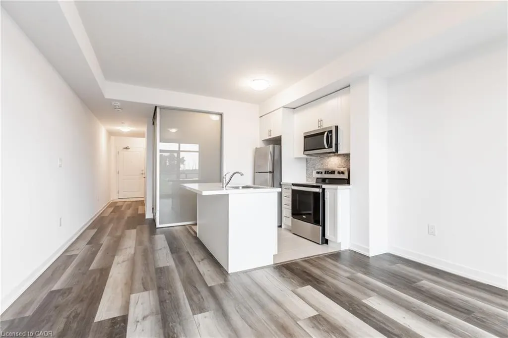 450 Dundas Street E, #318