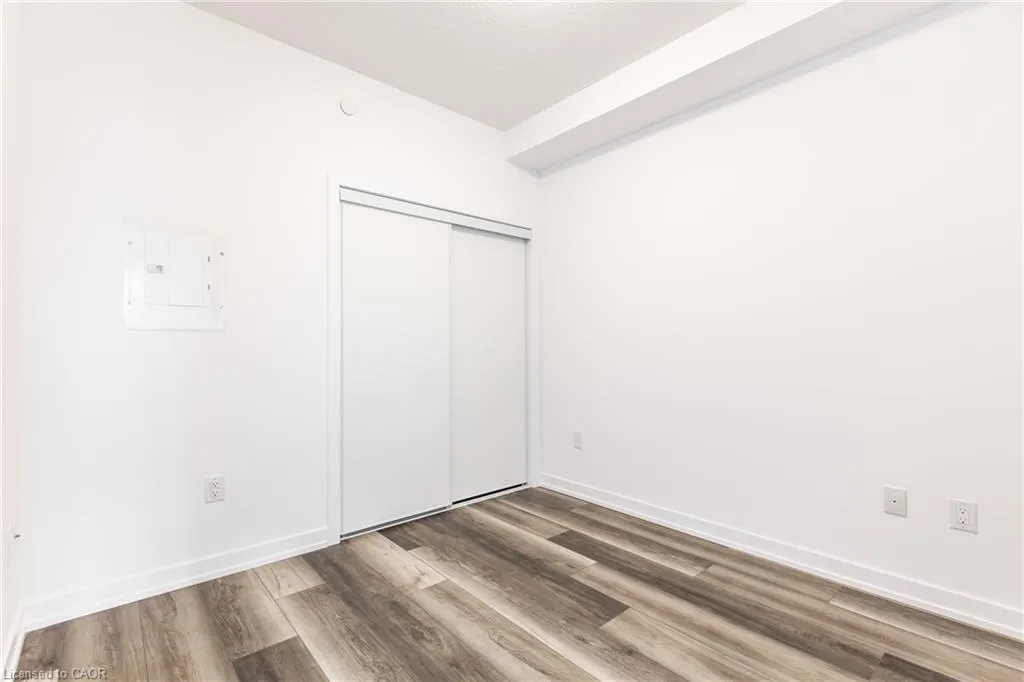 450 Dundas Street E, #318