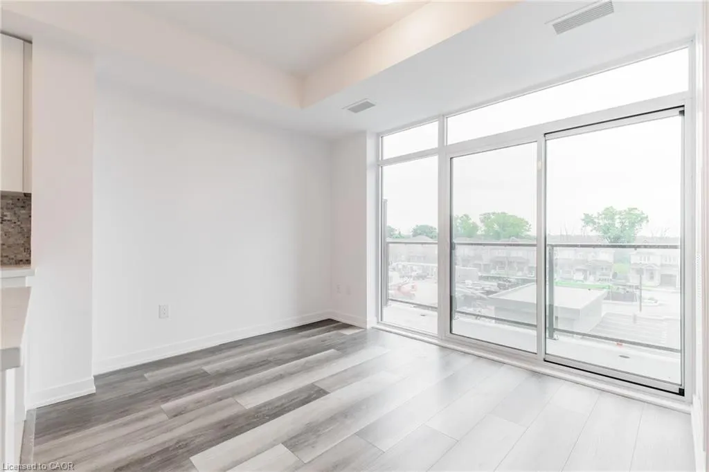 450 Dundas Street E, #318