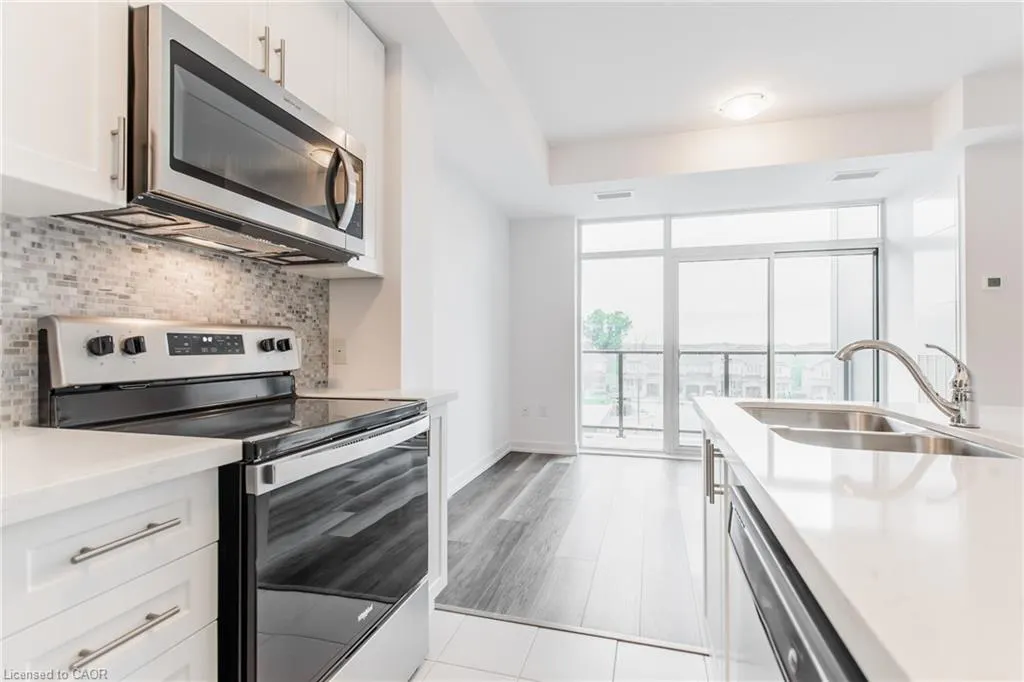 450 Dundas Street E, #318