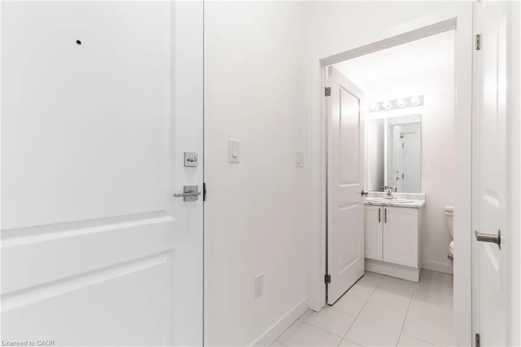 450 Dundas Street E, #318