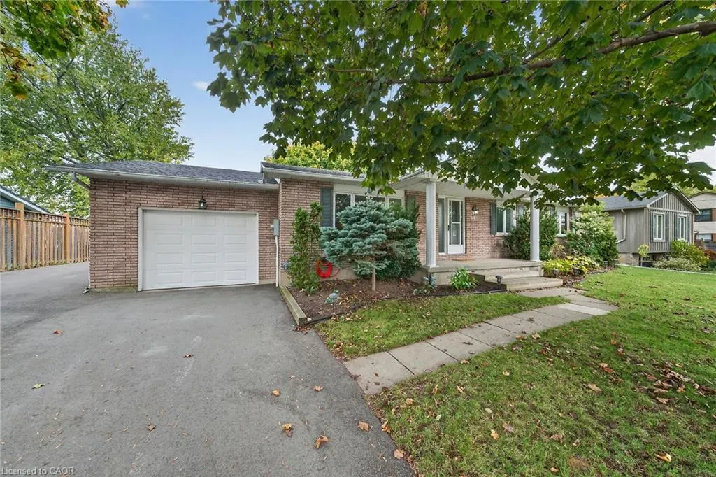 14 Chippewa Street W