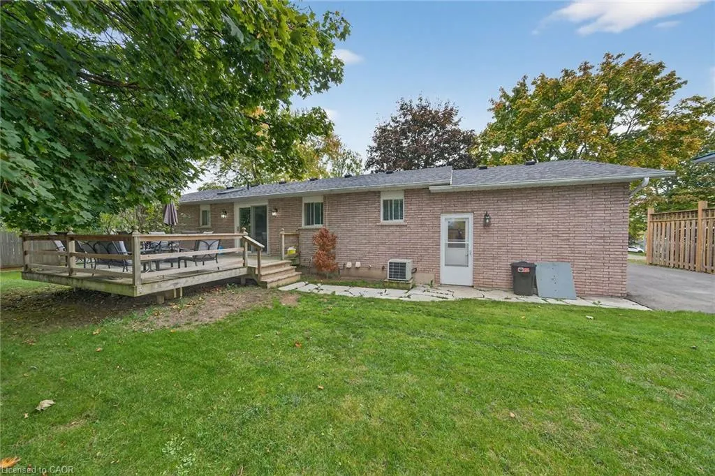 14 Chippewa Street W