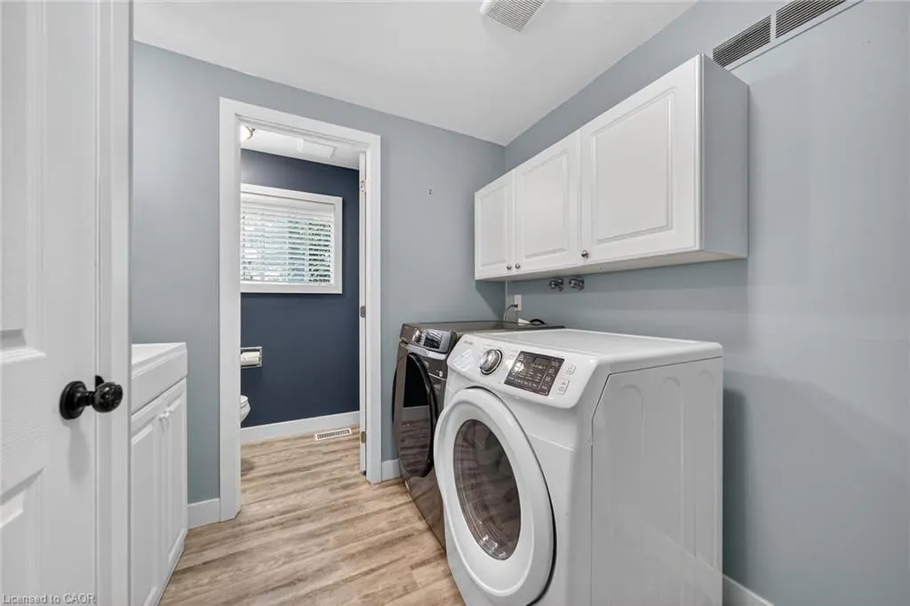14 Chippewa Street W
