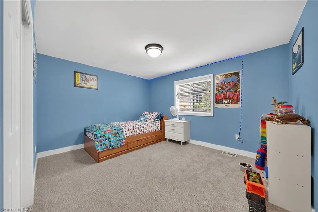 14 Chippewa Street W