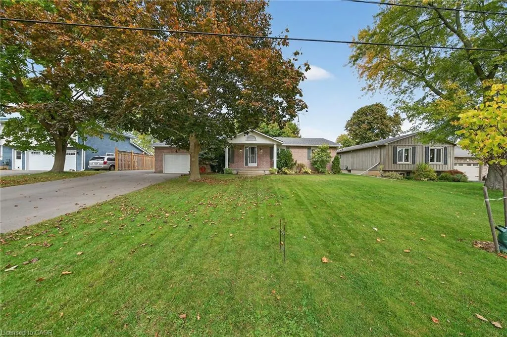 14 Chippewa Street W