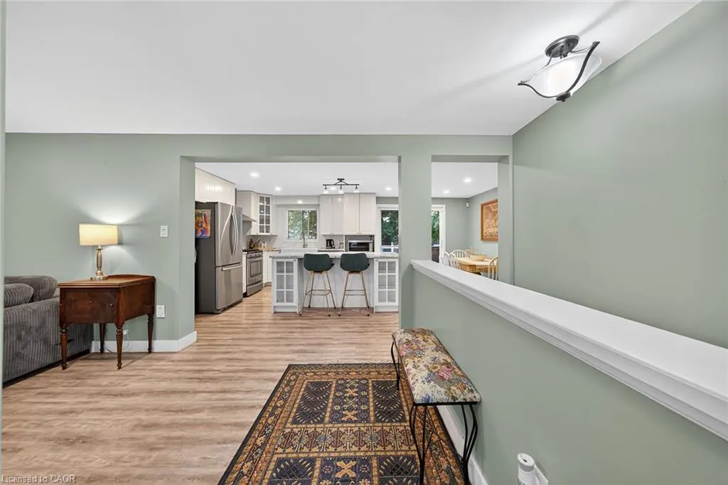 14 Chippewa Street W