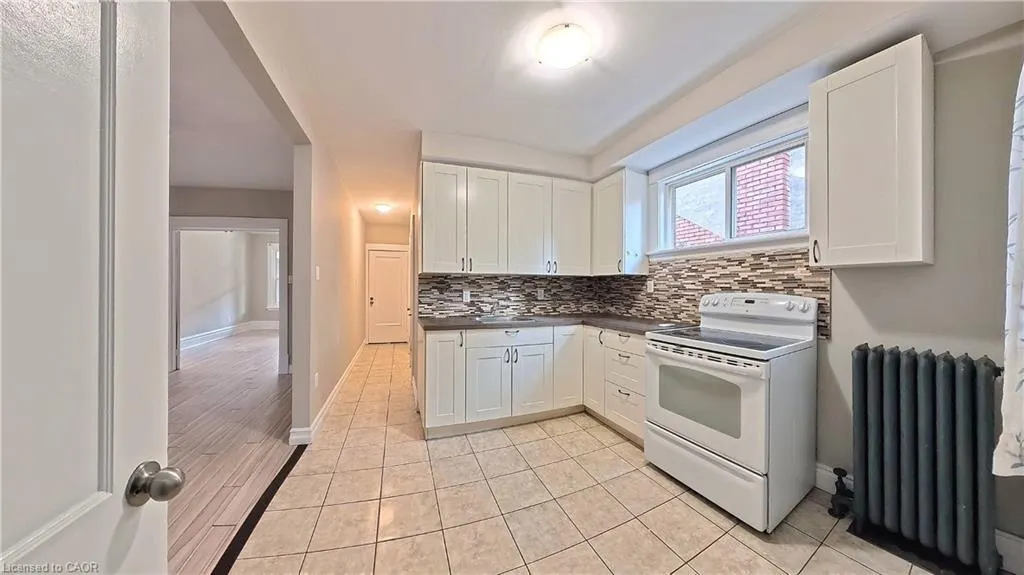 25 Spadina Avenue