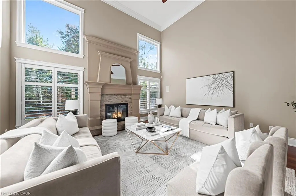 541 Falconridge Crescent