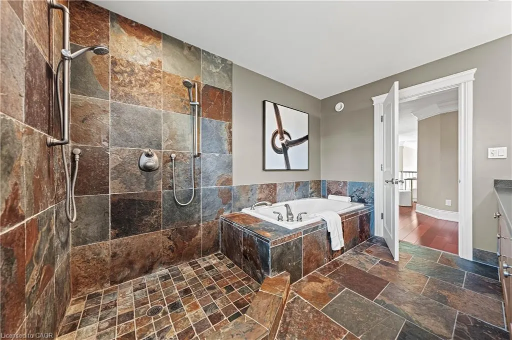 541 Falconridge Crescent