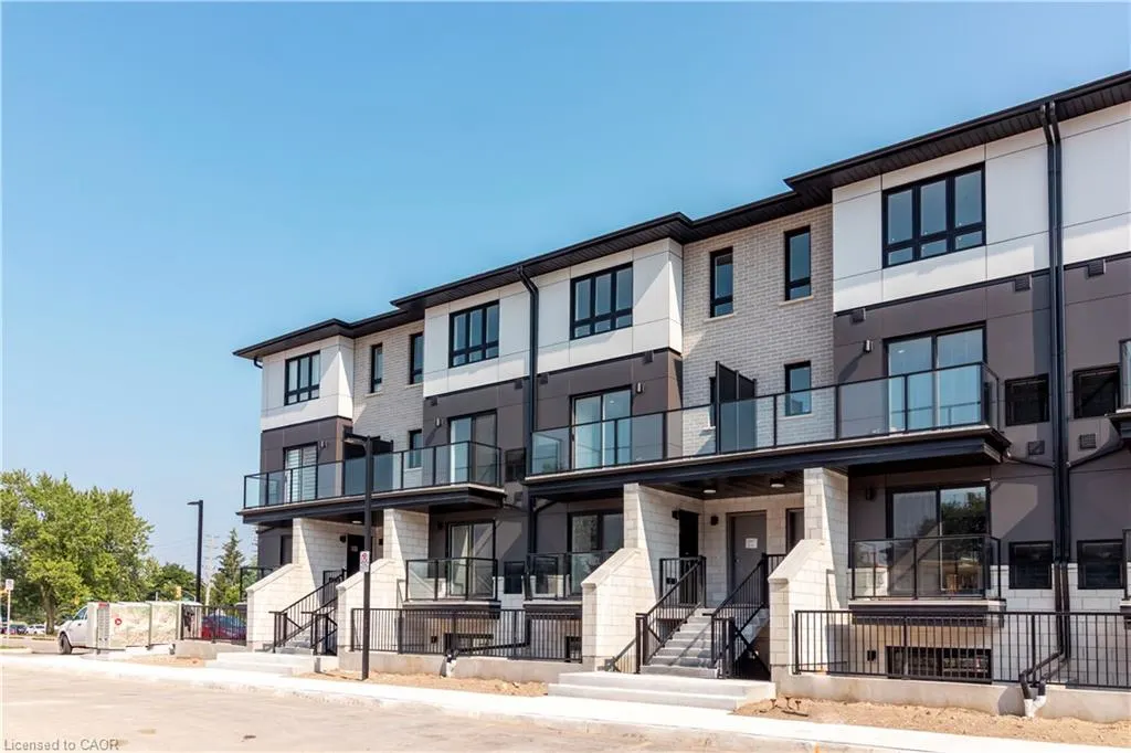 410 Northfield Drive W, #E8