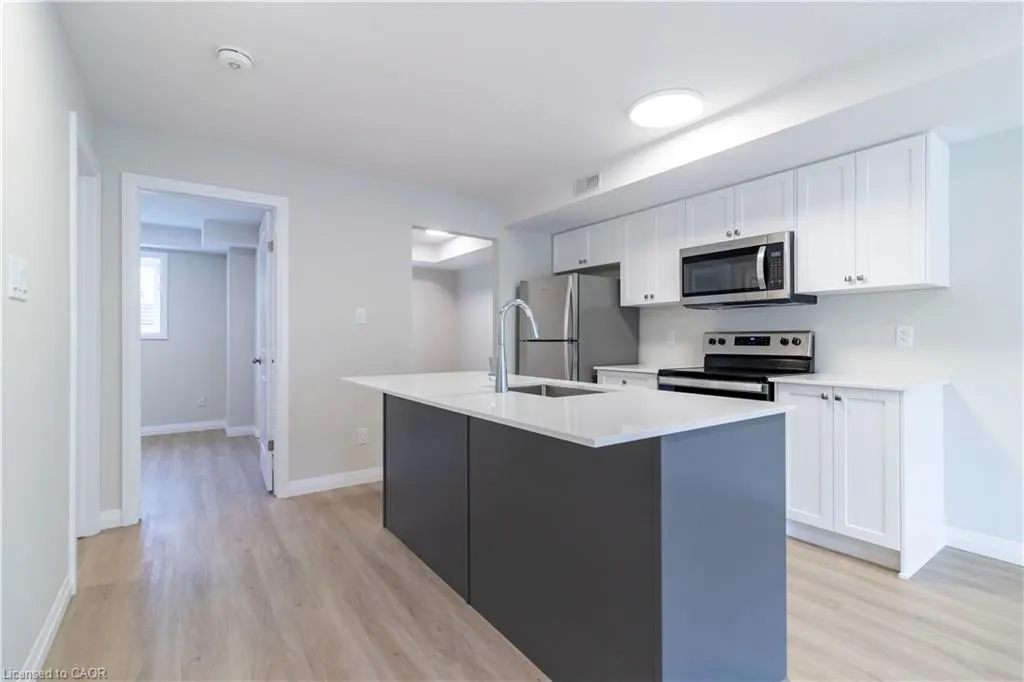 410 Northfield Drive W, #E8