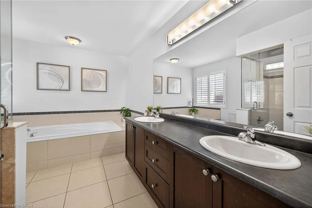 8 Chartwell Circle