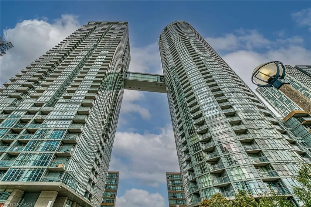 15 Iceboat Terrace, #1205