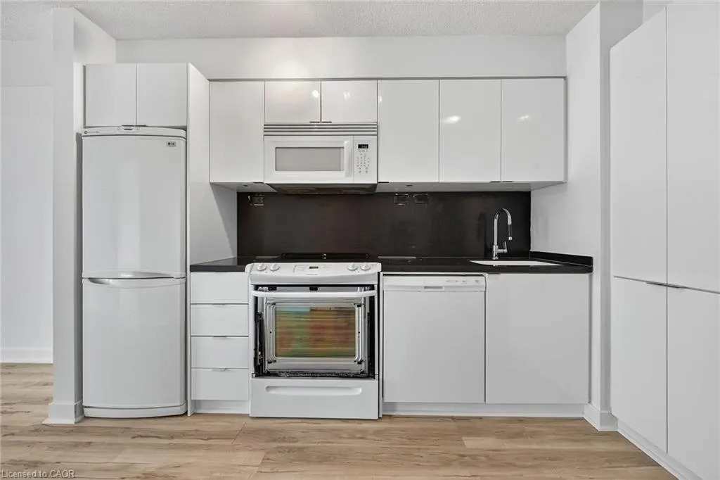 15 Iceboat Terrace, #1205