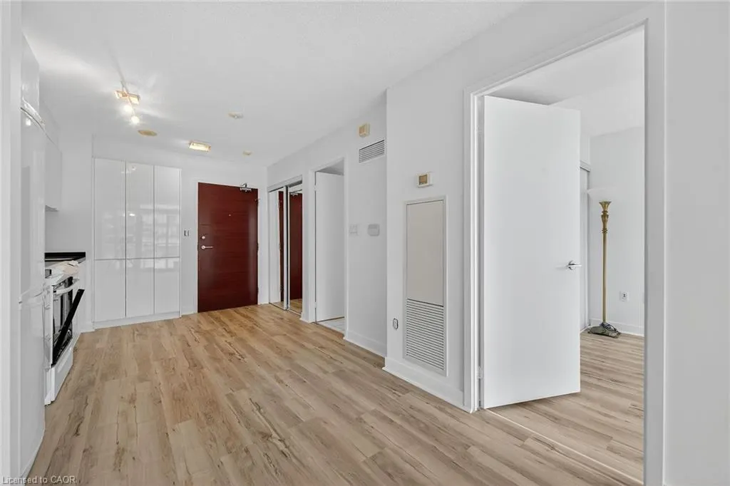 15 Iceboat Terrace, #1205