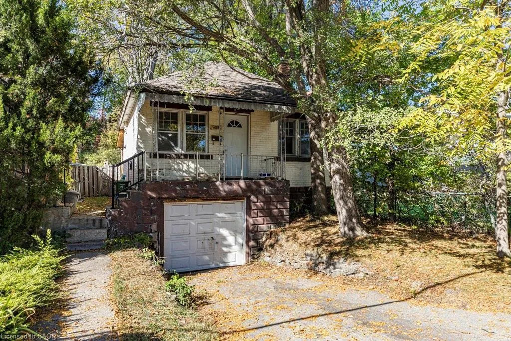 132 Tope Crescent