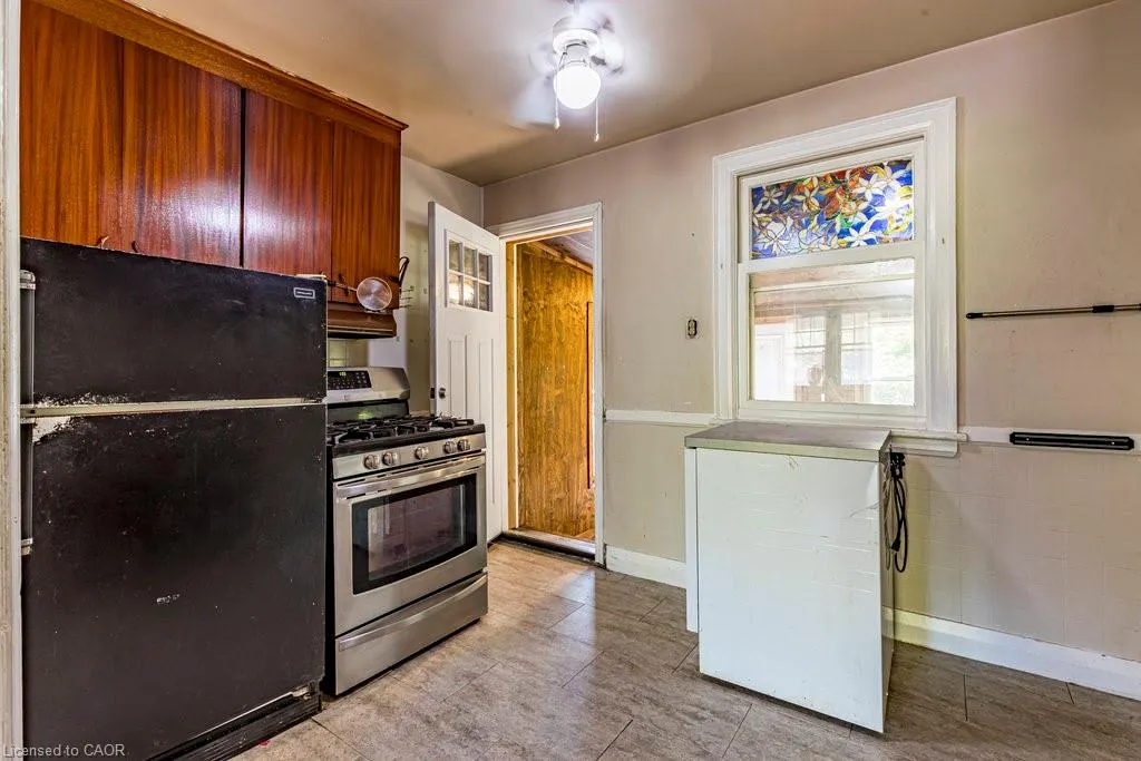 132 Tope Crescent