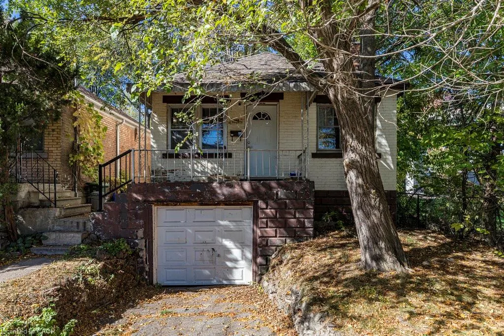132 Tope Crescent