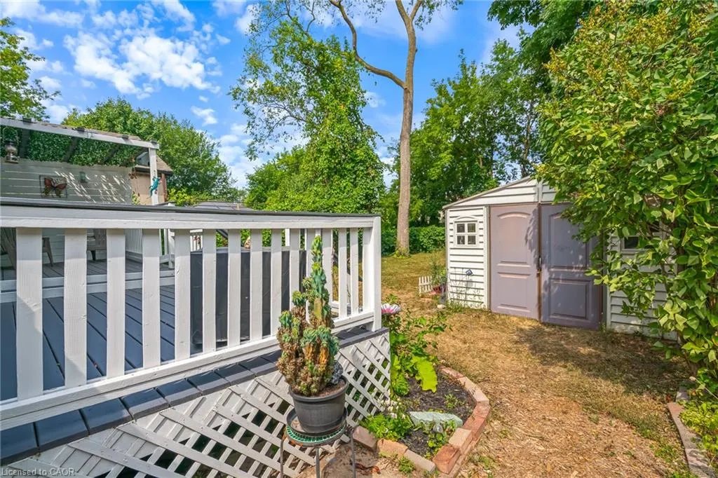 7 Elmwood Avenue