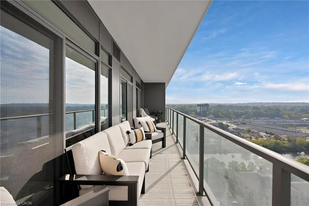 50 Grand Avenue S, #1906