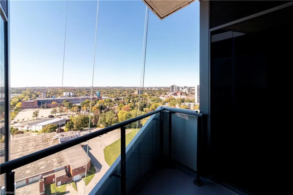 25 Wellington Street S, #2206