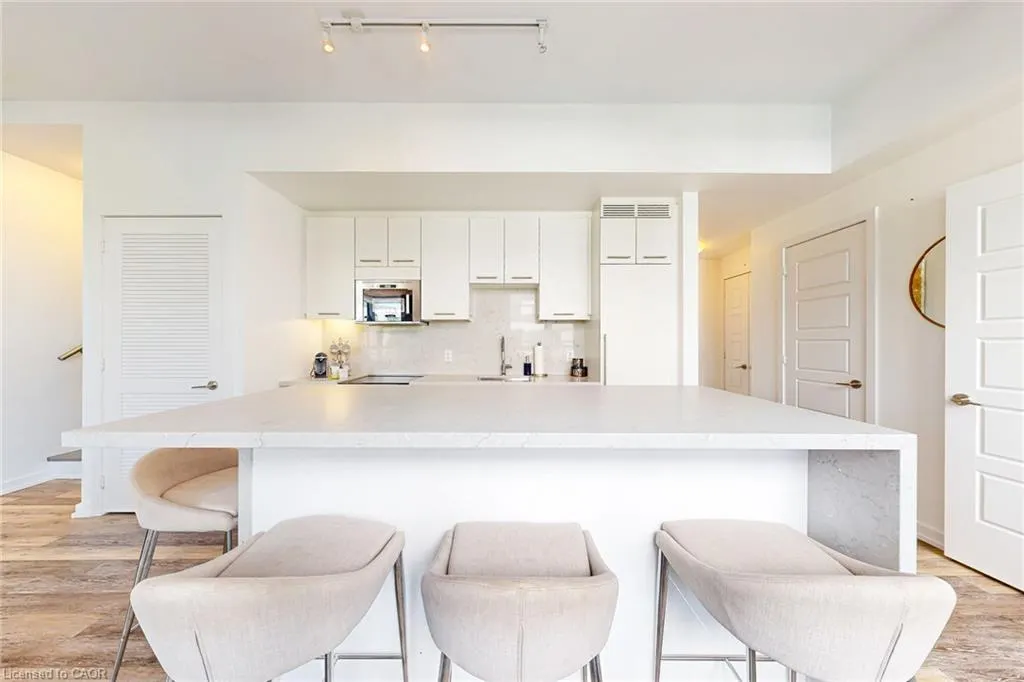 233 Broward Way, #10