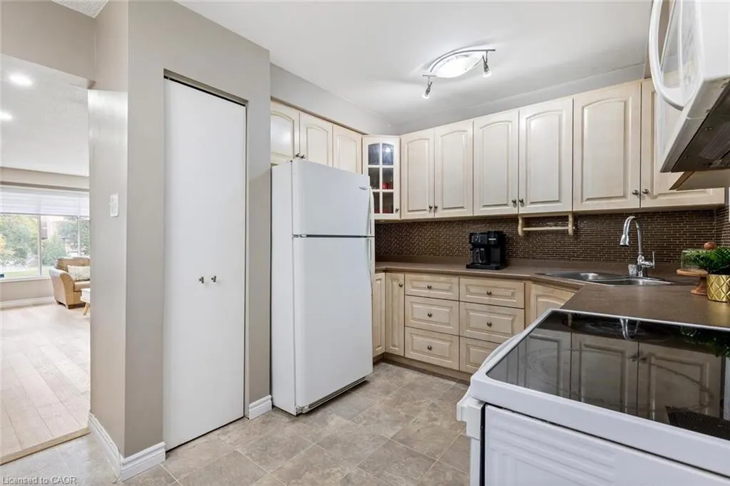 49 Cedarwoods Crescent, #48