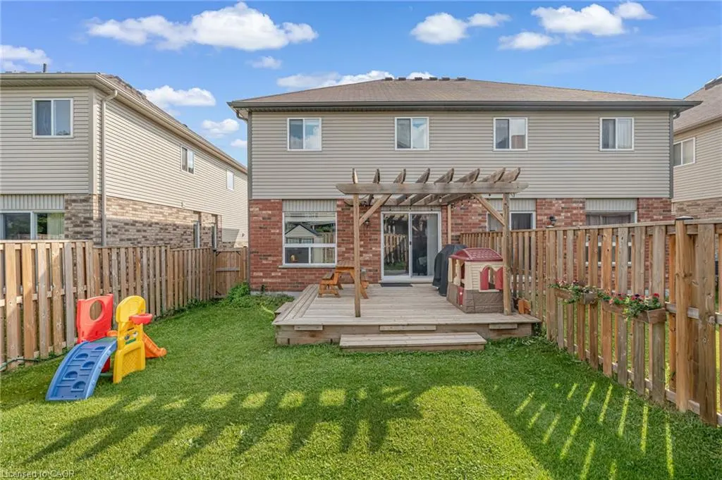 19 Oakes Crescent