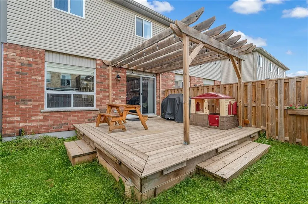 19 Oakes Crescent