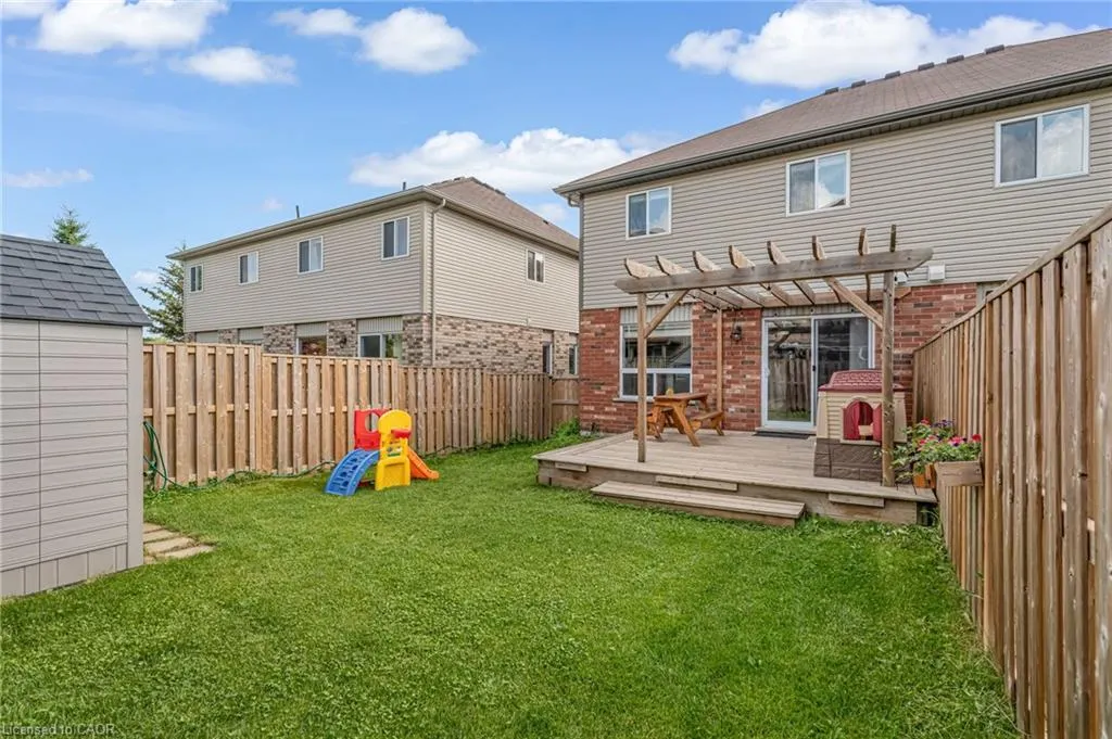 19 Oakes Crescent