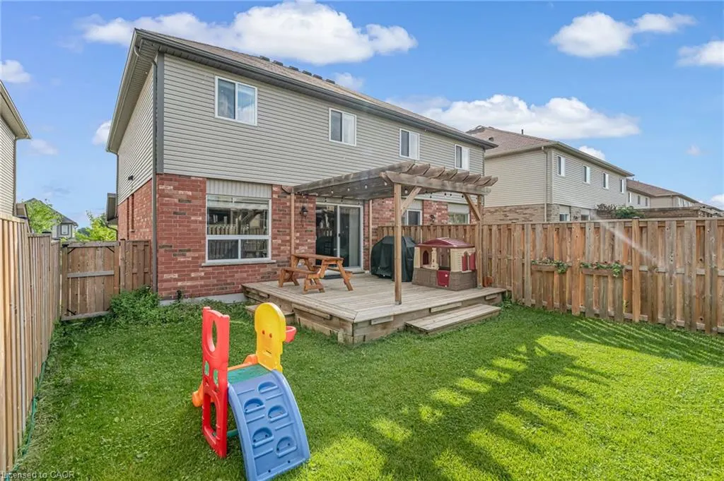 19 Oakes Crescent
