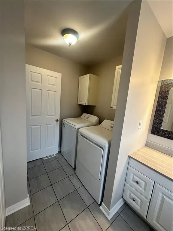 137 Whitlaw Way