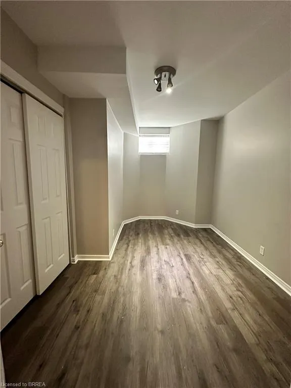 137 Whitlaw Way
