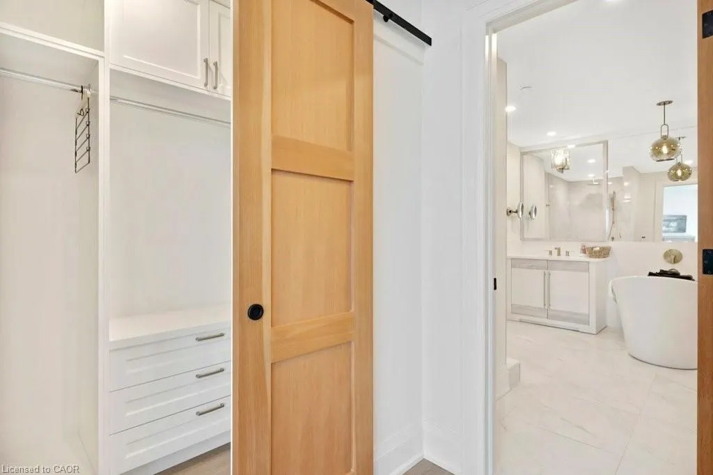 6523 Wellington 7 Road, #421