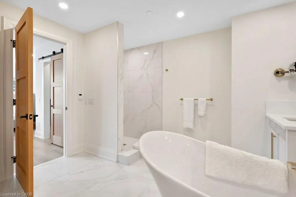 6523 Wellington 7 Road, #421