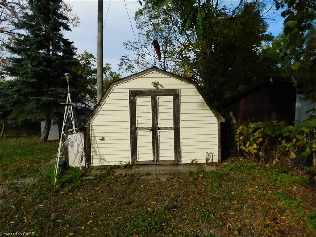 523 Broad St E Street E