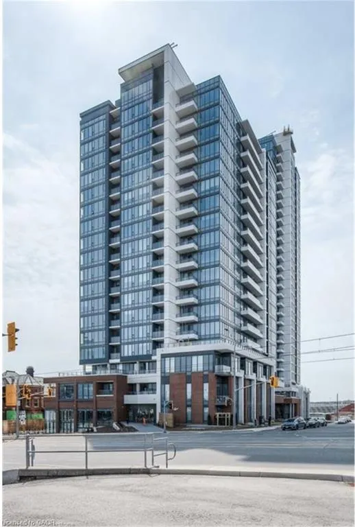 15 Wellington Street S, #1610