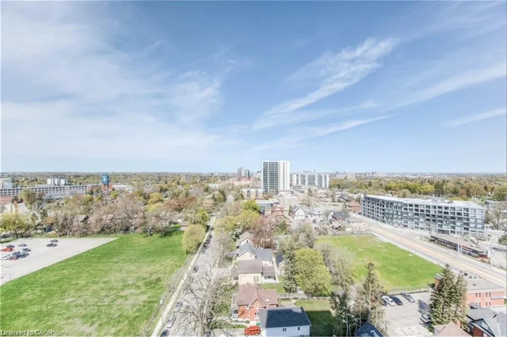 15 Wellington Street S, #1610