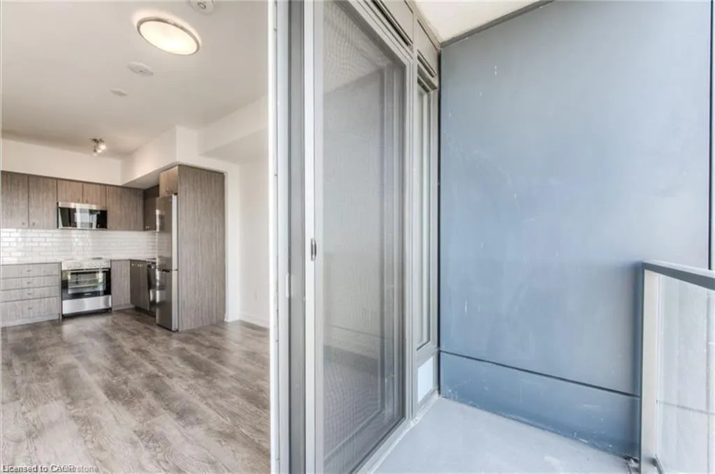 15 Wellington Street S, #1610