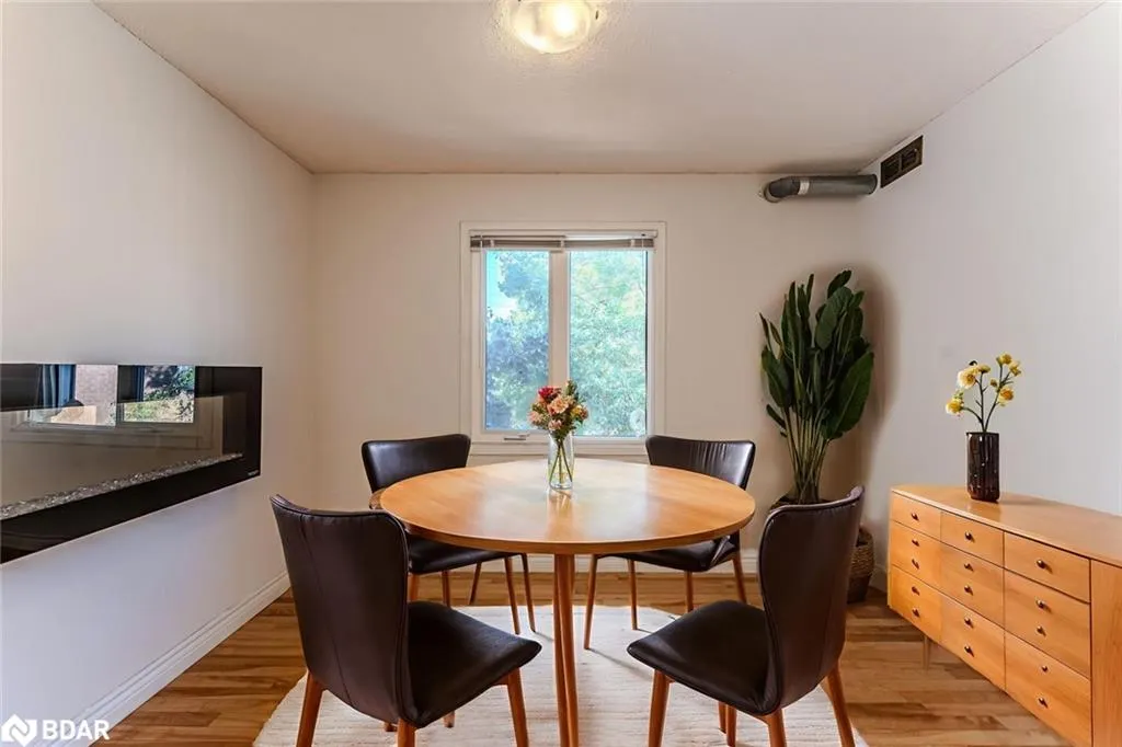 508 Essa Road, #52