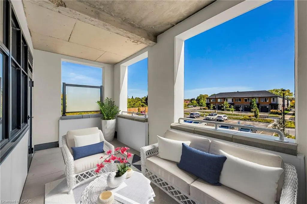 120 Huron Street, #221
