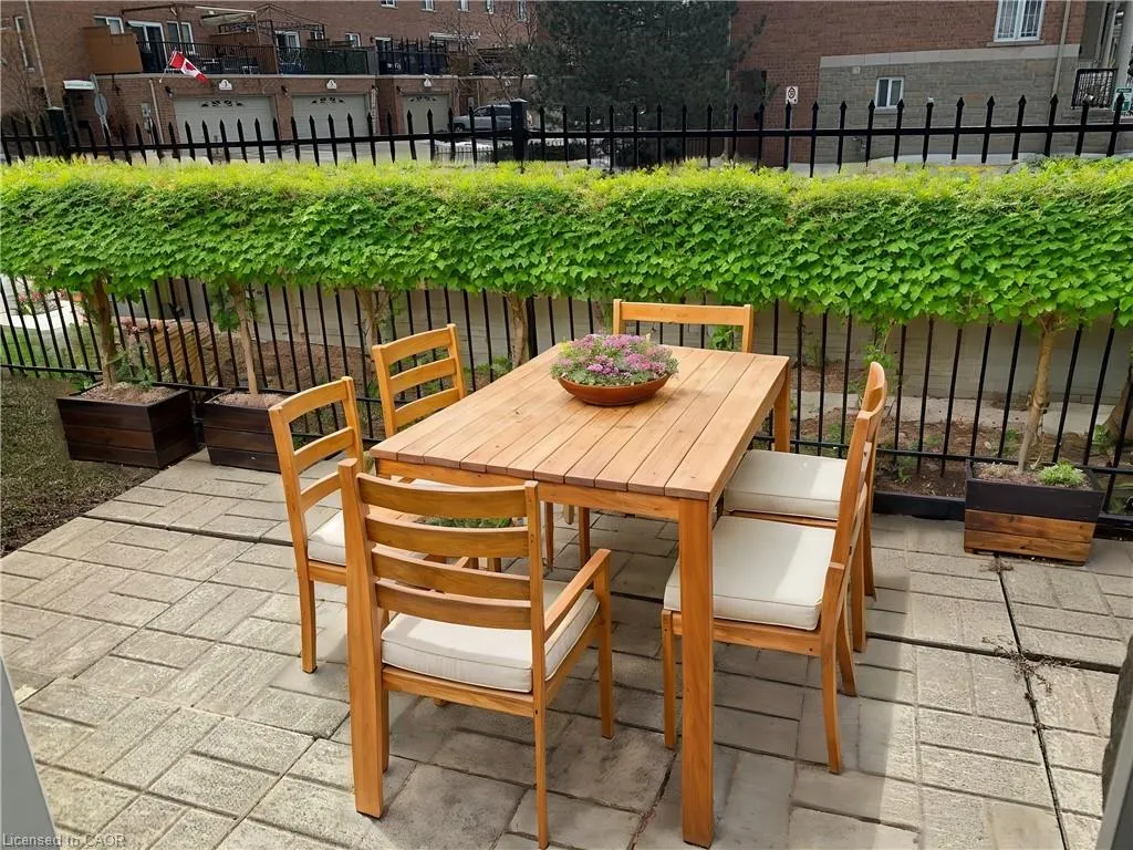 8 Harris Street, #122