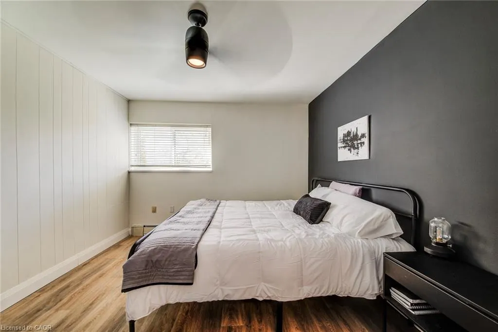 58 Bridgeport Road E, #202