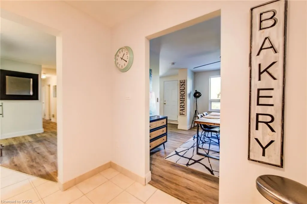 58 Bridgeport Road E, #202