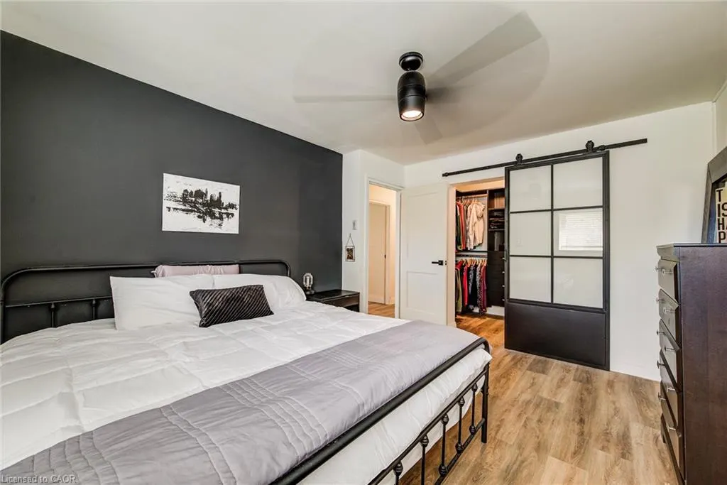 58 Bridgeport Road E, #202