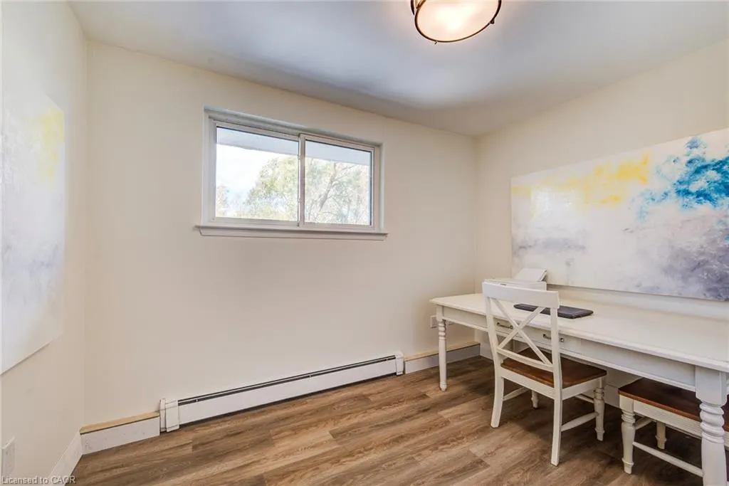 58 Bridgeport Road E, #202