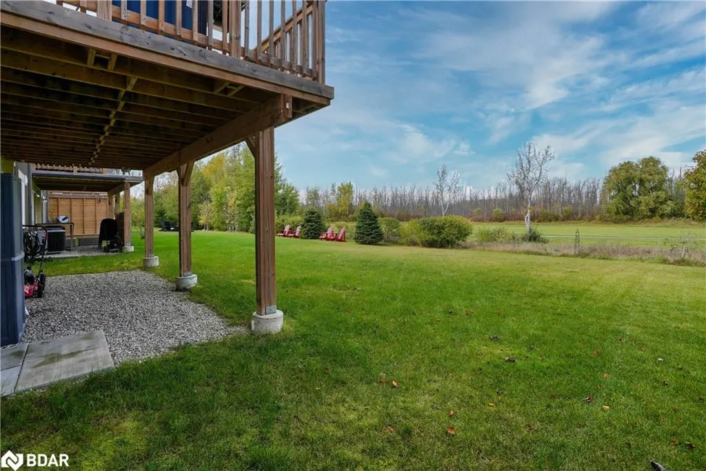 8 Spooner Crescent
