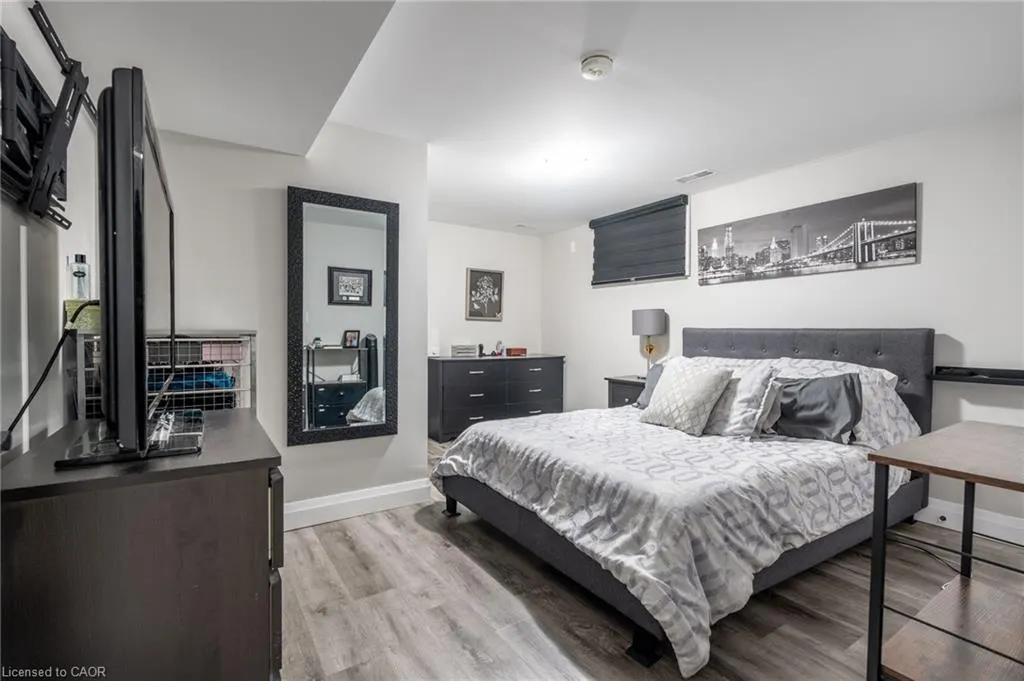 242 West 17th Street, #Lower