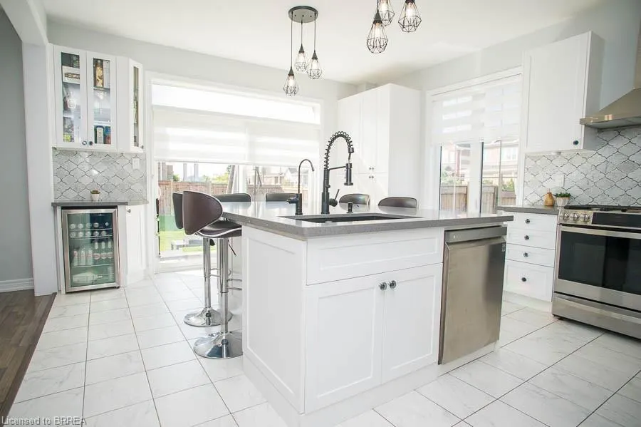 2 Attlebery Crescent